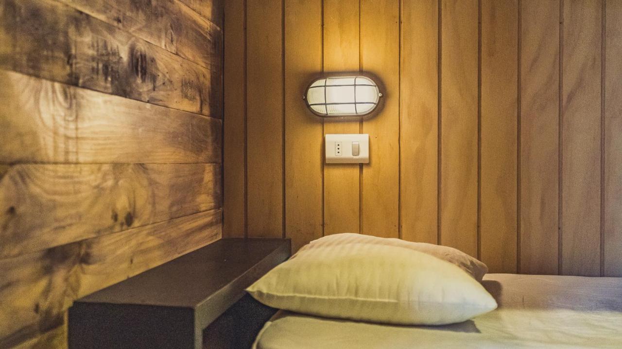 Хостел Goiien House Торрес-дель-Пайне Экстерьер фото